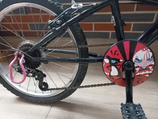 Bicicleta niña BTWIN negra y rosa