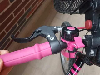 Bicicleta niña BTWIN negra y rosa