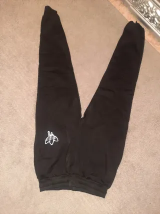 Sudadera Adidas Morada Pantalon Negro