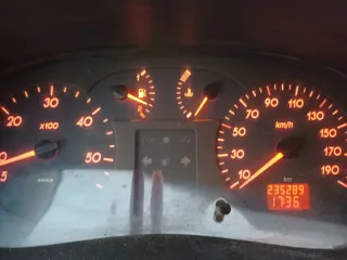 Nissan Interstar 2002