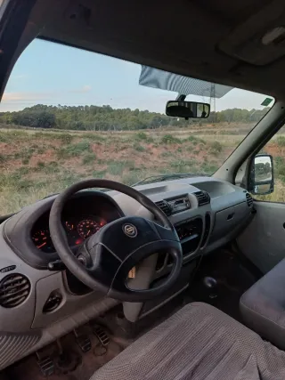 Nissan Interstar 2002