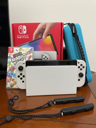 Nintendo Switch OLED + Super Mario Party