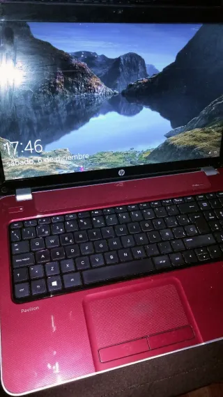 Portátil HP Pavilion i5 Rojo