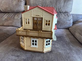 Casa Sylvanian Families con muñecos