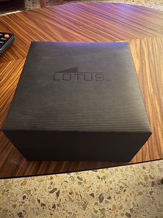 Reloj Lotus Plata y Blanco