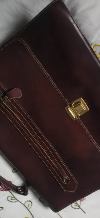 Cartera-maletín de piel marrón