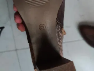 Botines efecto piel serpiente