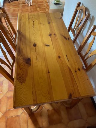 Mesa comedor madera maciza con 4 sillas