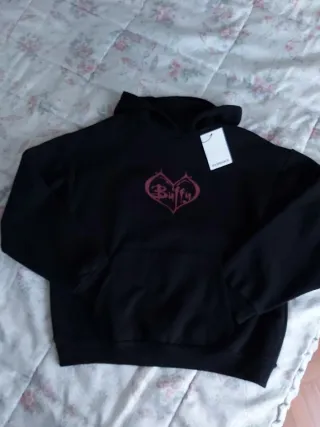 Buffy x Bershka Sudadera (36€ orig.) talla M