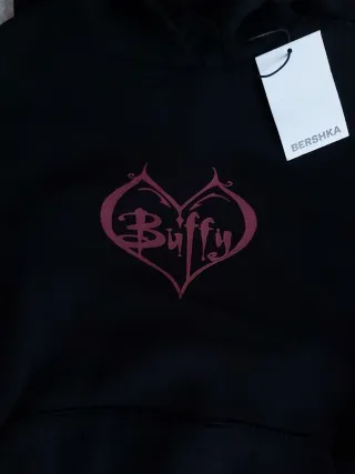 Buffy x Bershka Sudadera (36€ orig.) talla M