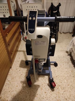 Grúa Bipedestación Nausicaa Blue Way up.