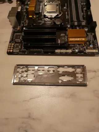 Intel Core i5 + Placa Base Gigabyte H97M-D3H