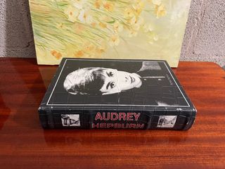 Caja libro Audrey Hepburn