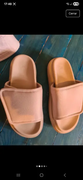 Lote Gorro Fila y Chanclas