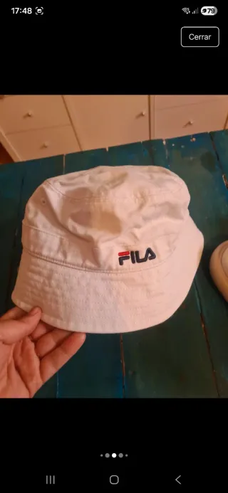 Lote Gorro Fila y Chanclas