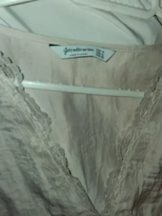 Blusa Stradivarius manga larga beige XS