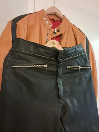 Conjunto cuero moto mujer Naranja y negro