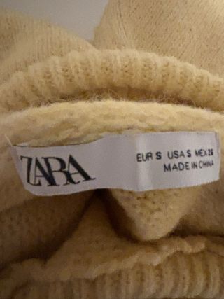 Jersey Zara cuello alto amarillo