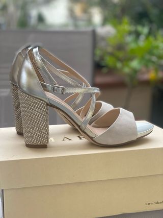 Tacones fiestas plateados Marian