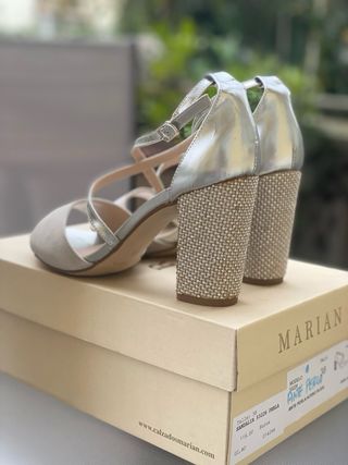 Tacones fiestas plateados Marian