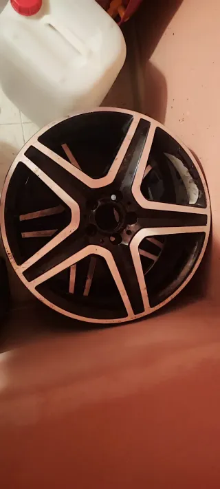 Llanta Mercedes GLA X156 50€ unidad