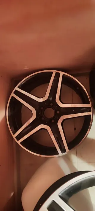 Llanta Mercedes GLA X156 50€ unidad