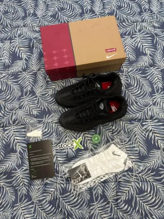 Air Max 95 Levi's Negras