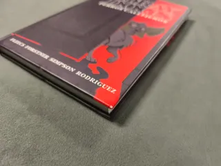 STRAY DOGS (PERROS CALLEJEROS)