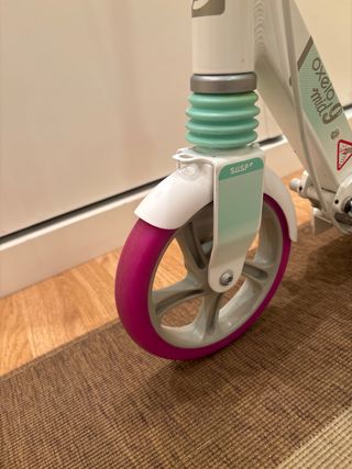 Patinete Oxelo blanco, verde y morado