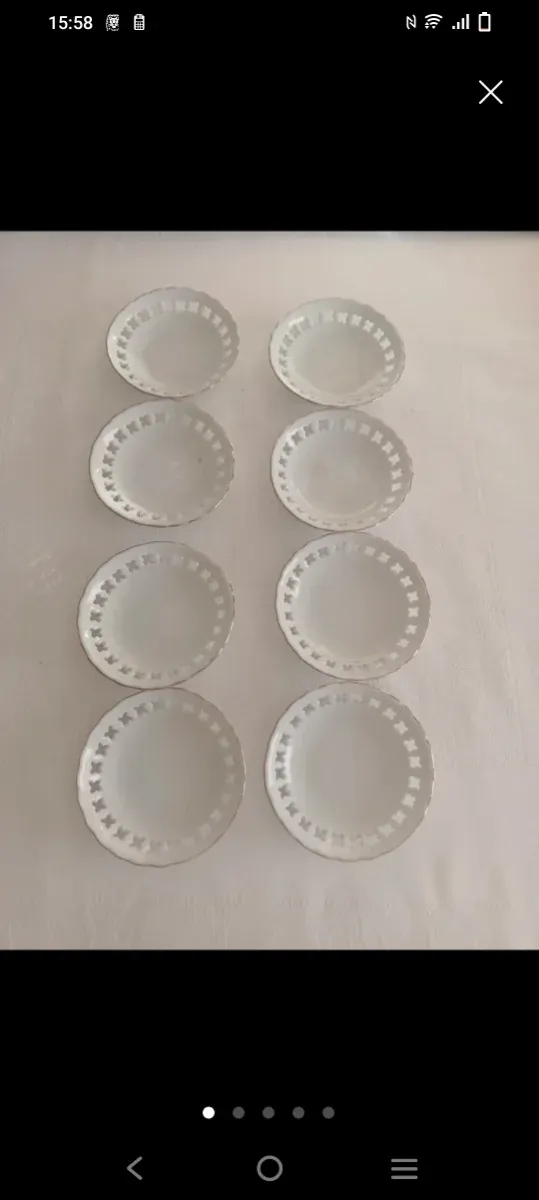 8 Platillos de pan blancos