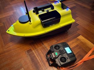 Barca esca per pesca con gps e telecomando