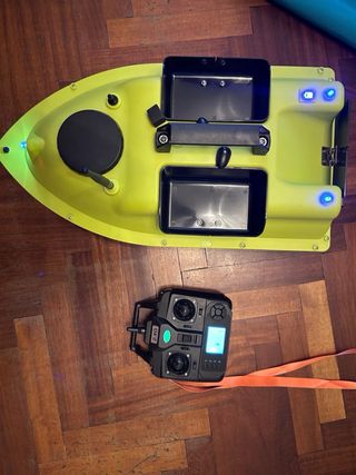 Barca esca per pesca con gps e telecomando