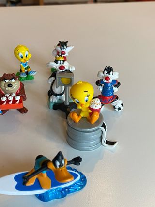 Lote 10 Figuras Kinder Looney Tunes