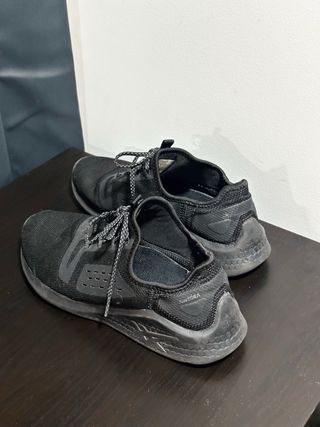 Asics FUZETORA Talla 40 Negras