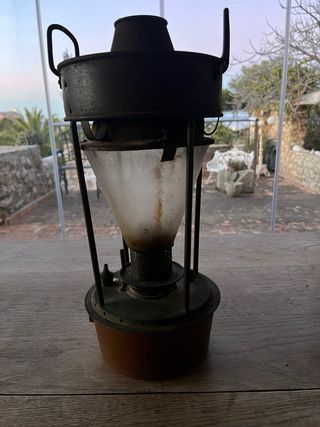 Antiguedad lampara queroseno gasolina tempestad