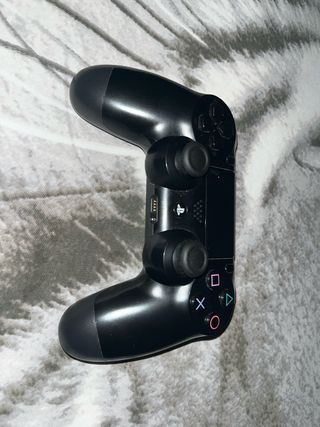 PS4 (PlayStation 4) Nera