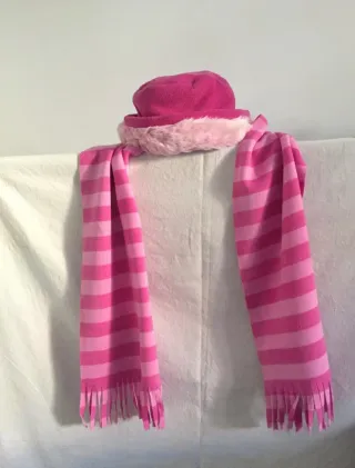 Gorro y bufanda polar rosa NUEVO