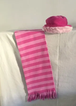 Gorro y bufanda polar rosa NUEVO