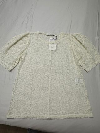 Blusa Zara encaje manga abullonada