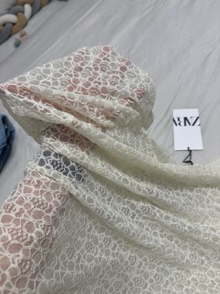 Blusa Zara encaje manga abullonada