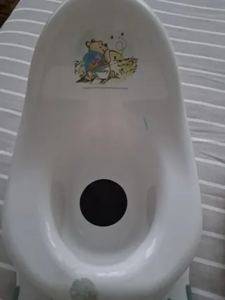 Adaptador y orinal para baño de bebé