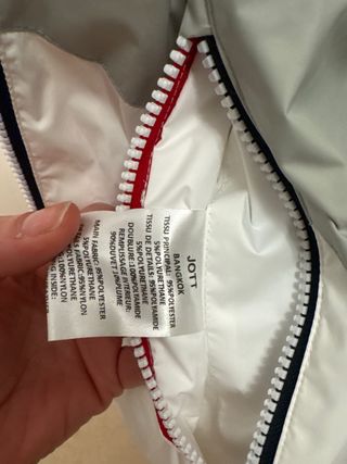 Chaqueta Jott blanca acolchada con capucha