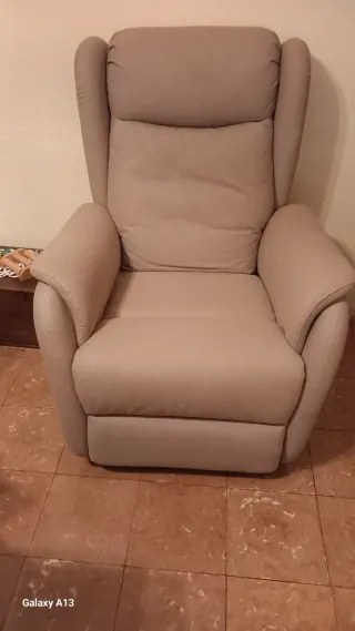 Bajada precio:Sillon relax electrico nobuck beige.