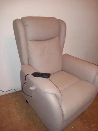 Bajada precio:Sillon relax electrico nobuck beige.