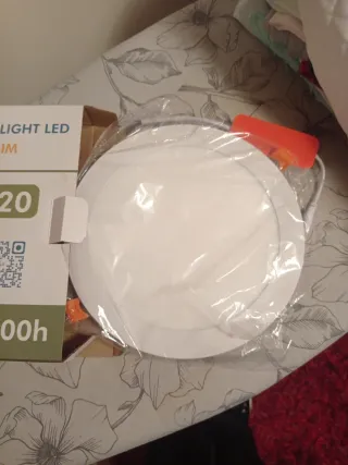 Foco LED Empotrable Downlight Serie SLIM