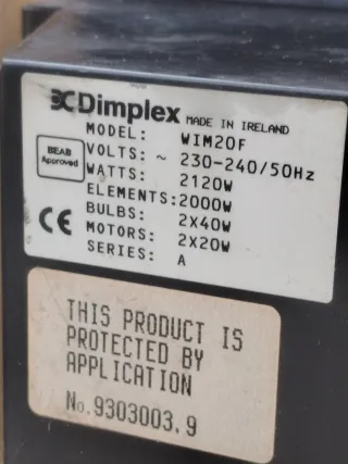 Chimenea eléctrica dorada y negra