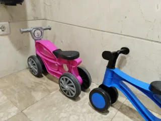 2 Triciclos Infantiles (Rosa y Azul)