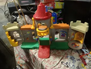 Castello con ponte levatoio Fisher Price