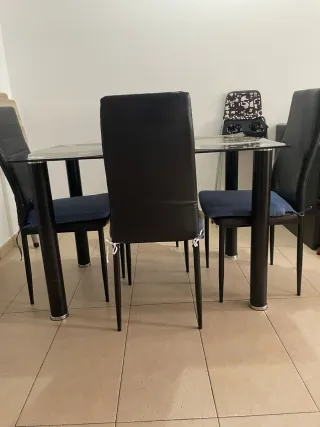 Mesa de comedor cristal y metal