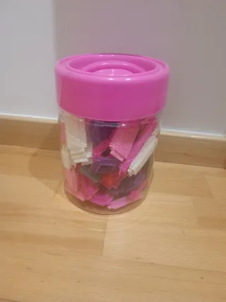 Giocattoli da costruzione tipo bristle blocks